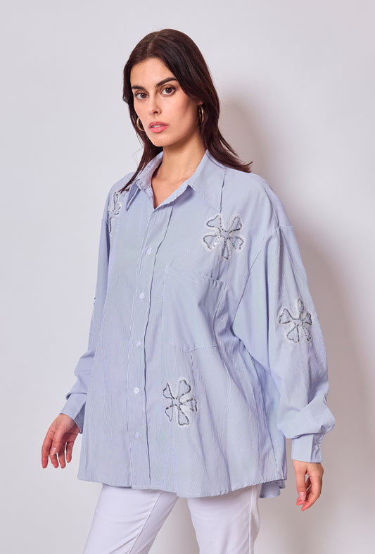 Chemise rayures oversized avec fleur en sequin