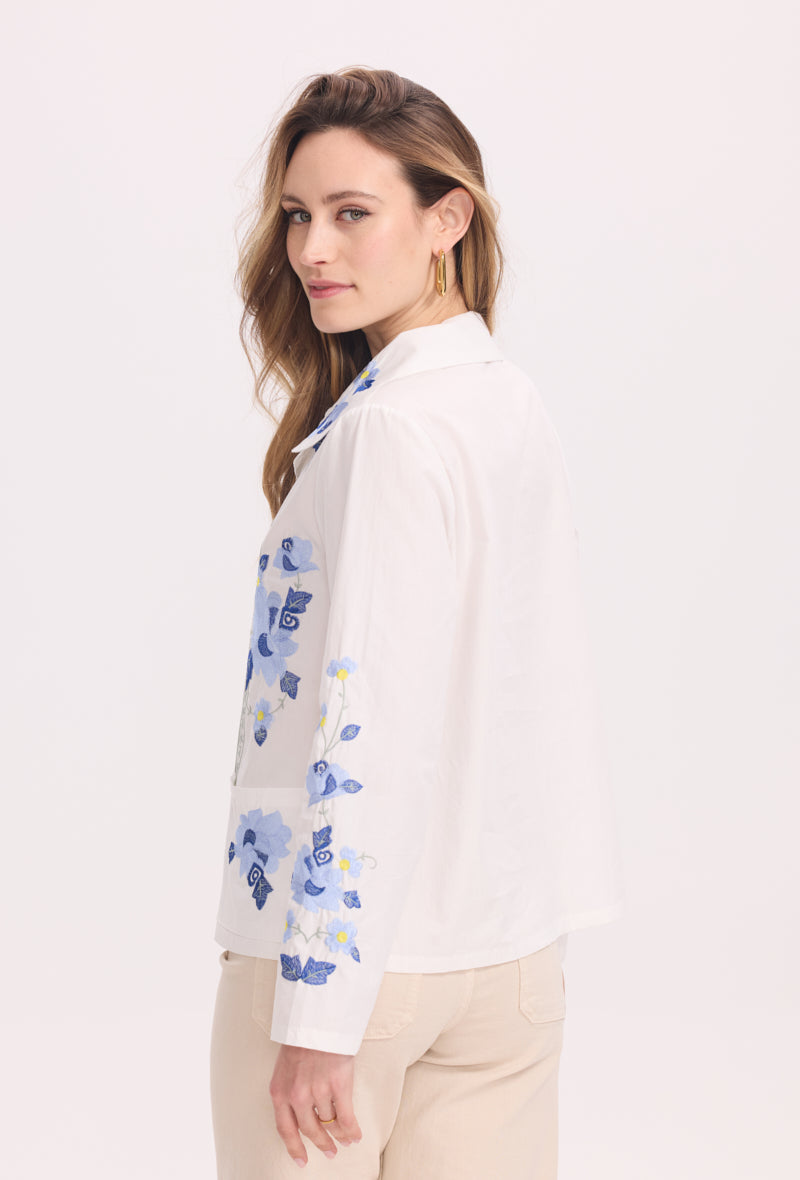 Chemise en coton avec broderie colorées
