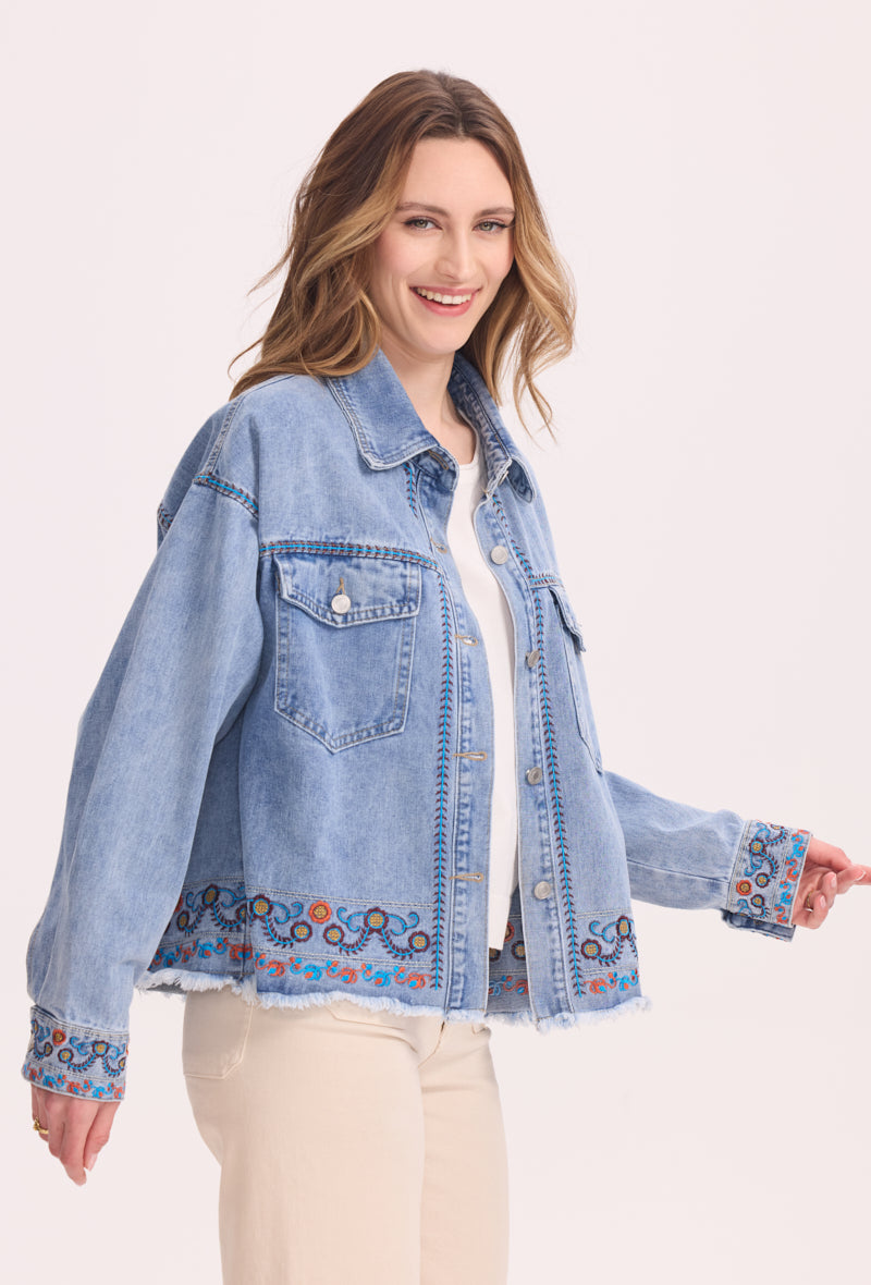 Chemise en jeans avec broderies