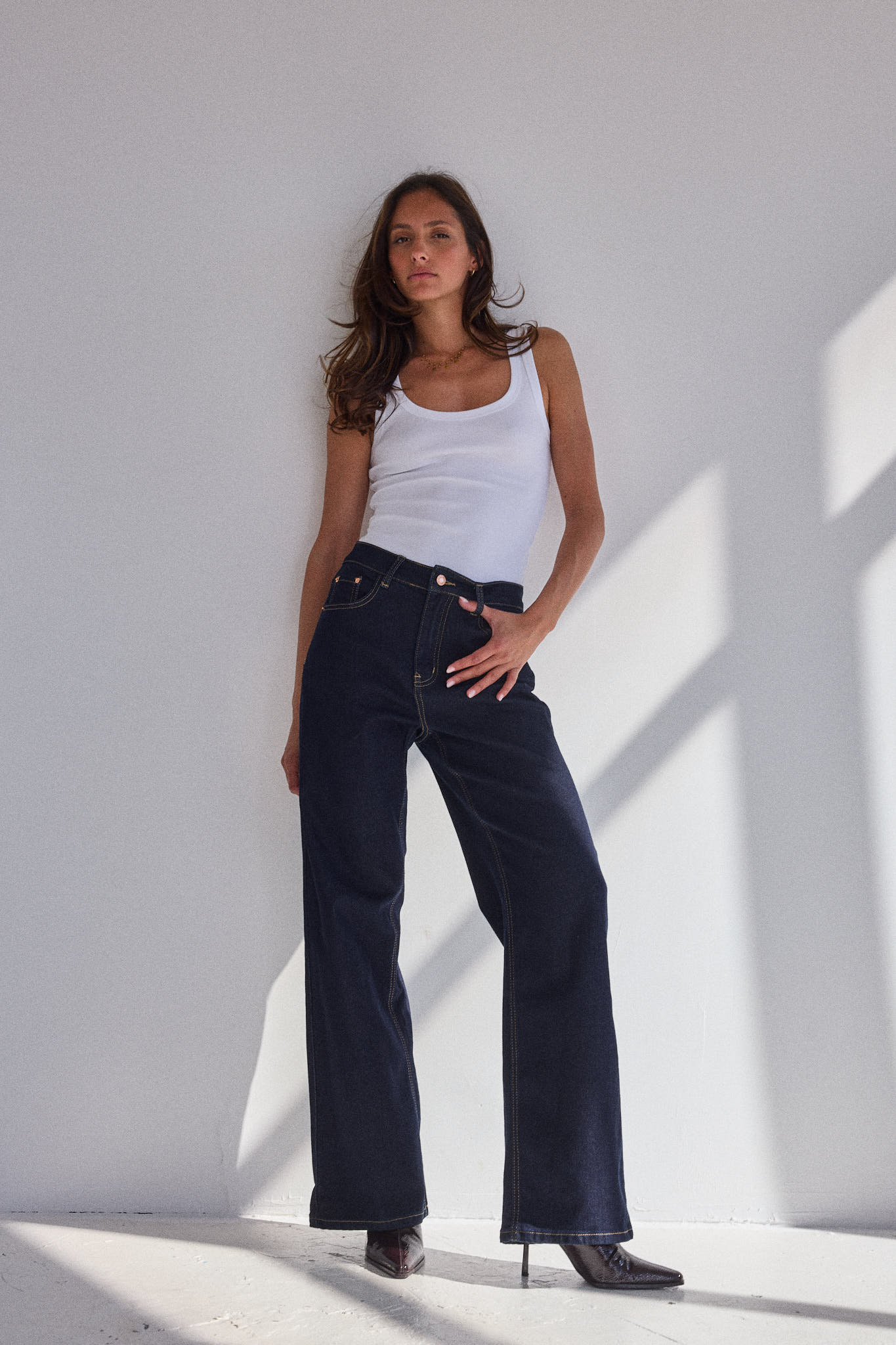 IRIS - Jean Coupe Droite & Bleu Brut Iconique