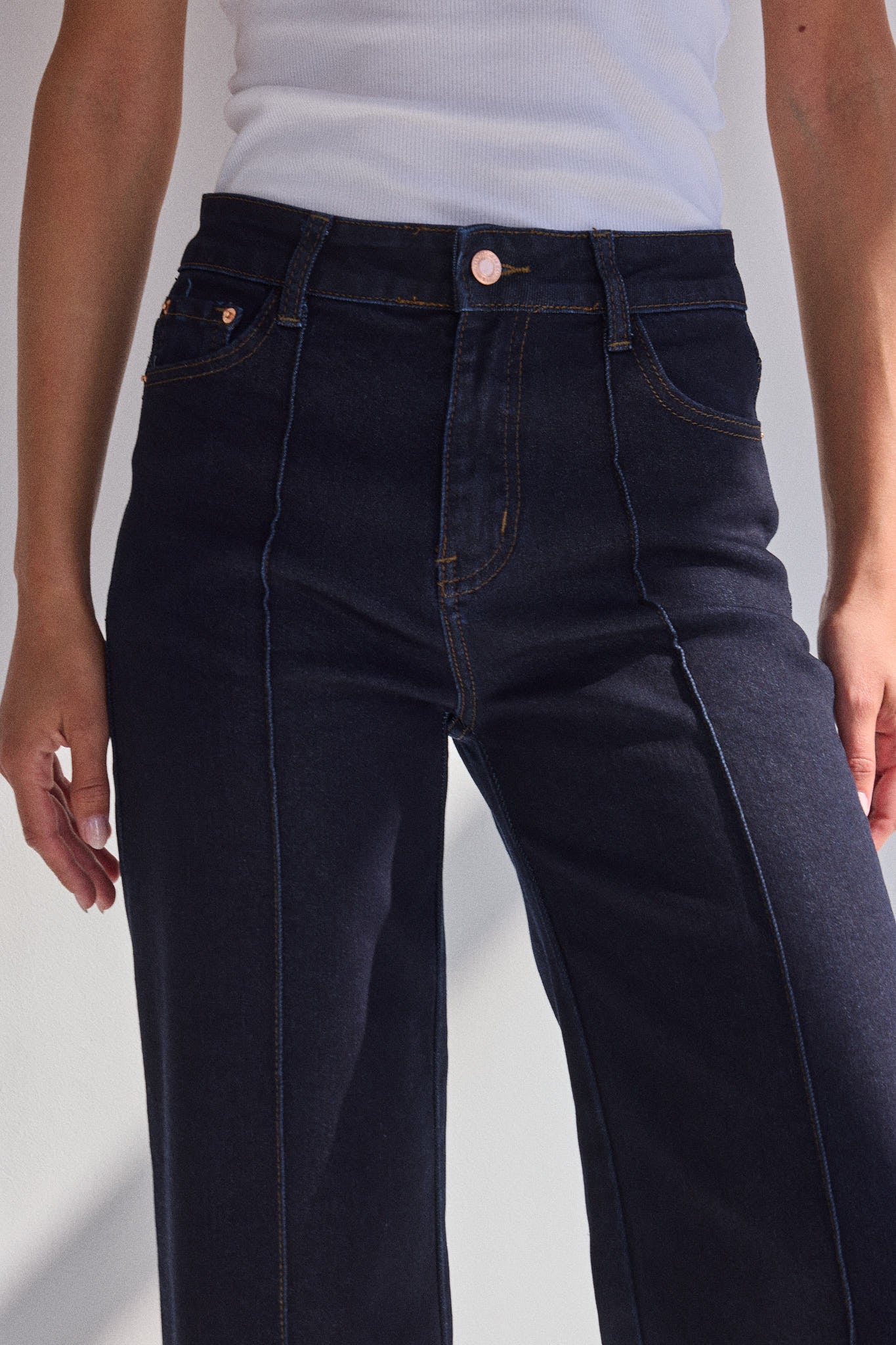 IRIS - Jean Straight & Box Pleats