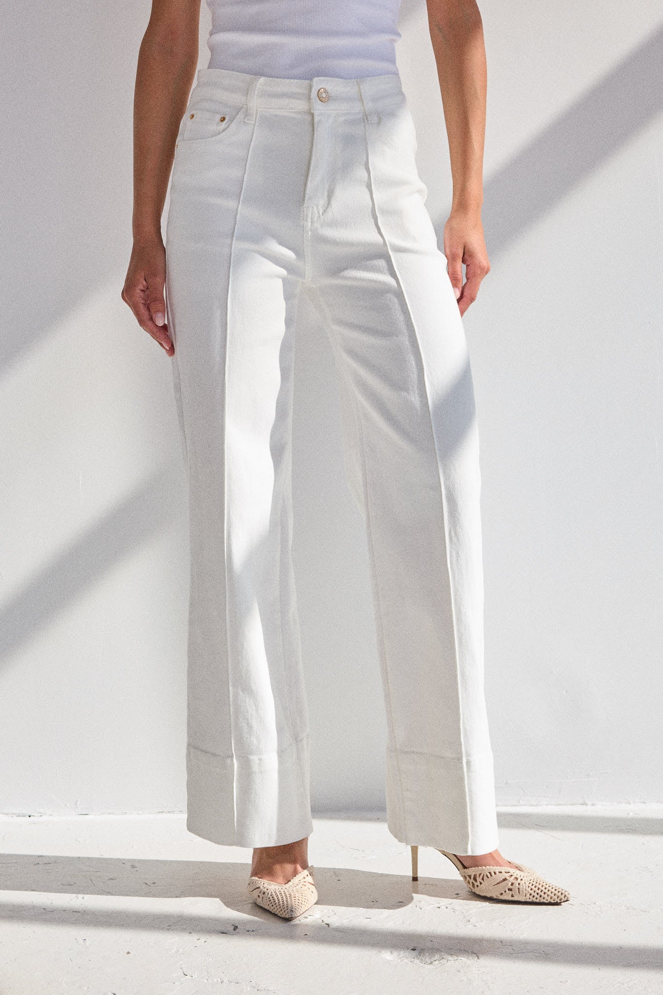 IRIS - Jean Droit Blanc & Plis Plaqués